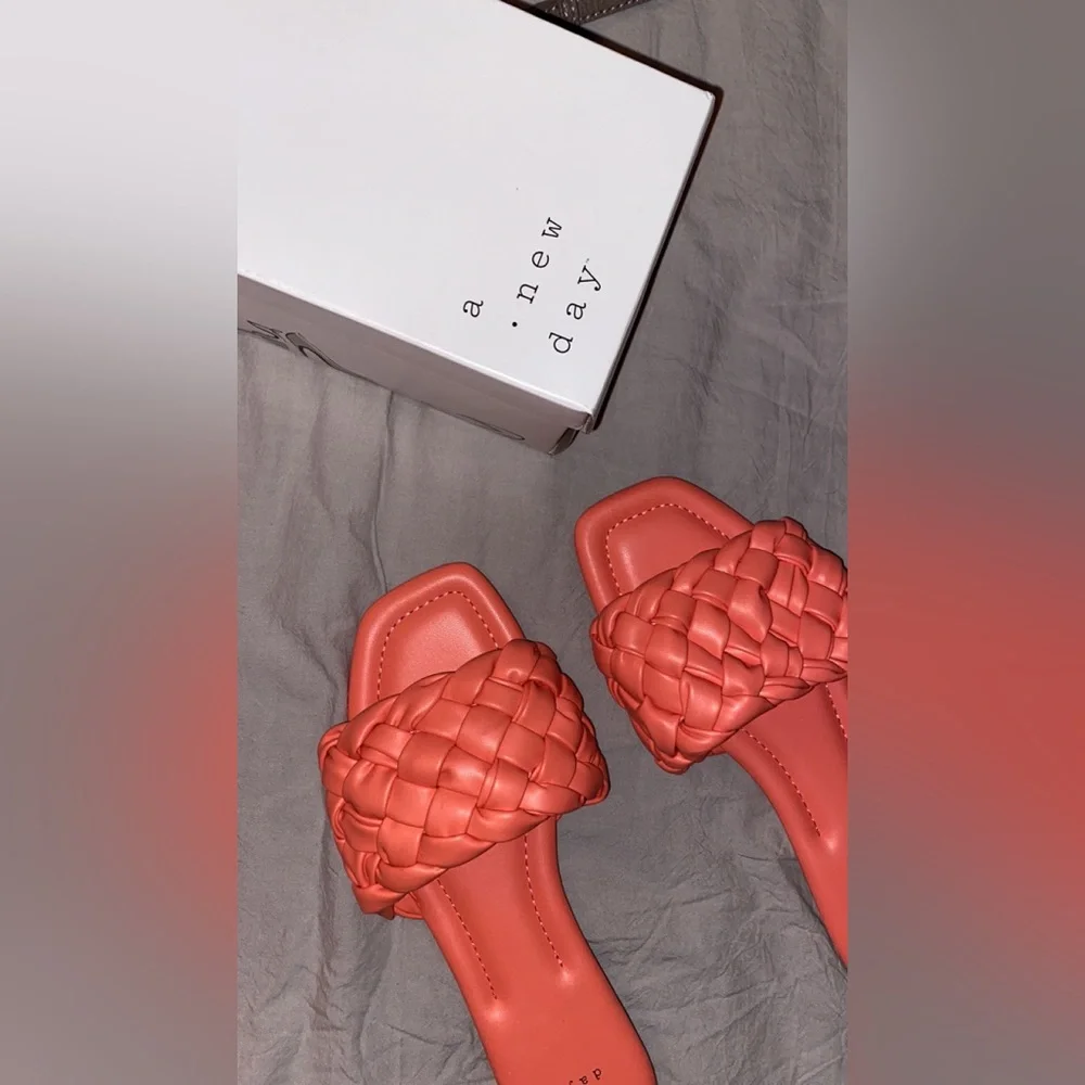 Target - Slide sandals - Picture 3 of 4
